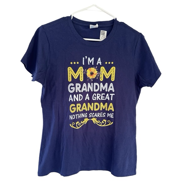 Port and Company Tops - Women tee print “I'm A Mom Grandma Great Nothing Scares Me Mothers Day “ size M